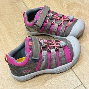 KEEN Kids Hiking Shoes Gray Pink Waterproof Trail Shoes Size 1